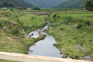 蒲生川の草刈り